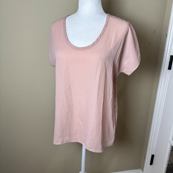 NORDSTROM Soprano Blush Pink Silky Short Sleeve Blouse Top Size Small Round Neck - Picture 2 of 6